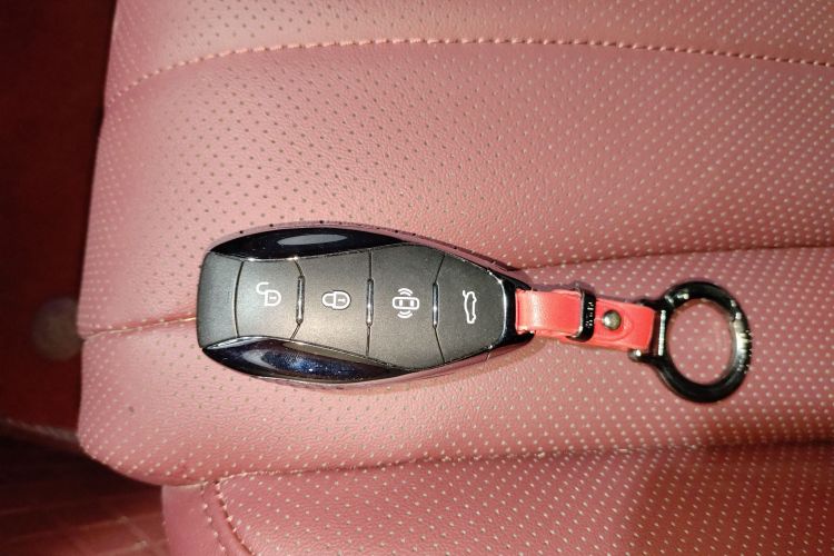 红旗H5 2025款 1.5T DCT旗韵版中控内饰11