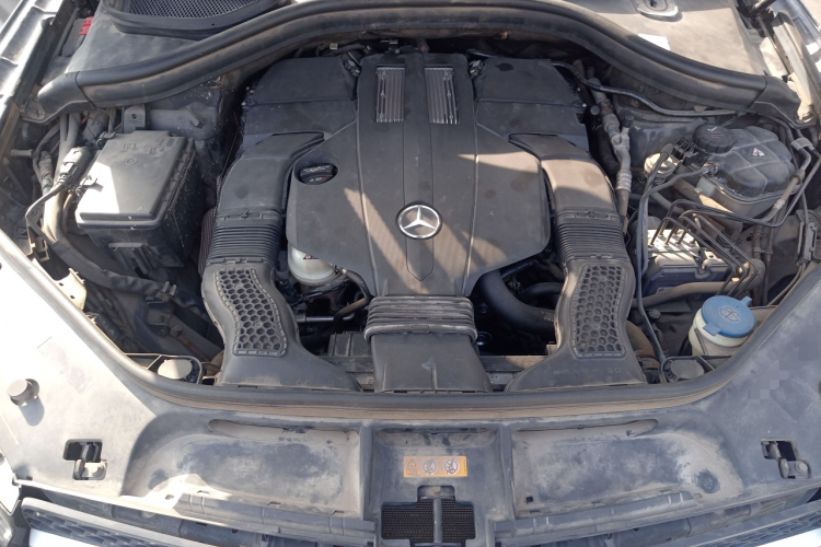 奔驰GLE 2018款 GLE 320 4MATIC 动感型臻藏版机舱底盘24