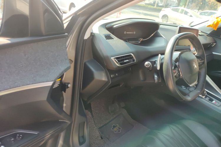 标致4008 2017款 380THP 豪华版中控内饰7003