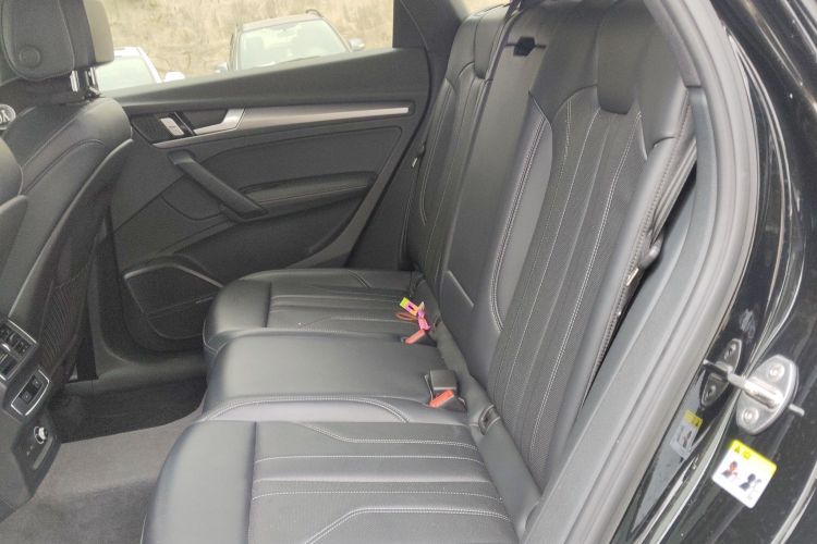 奥迪Q5L 2024款 45 TFSI 豪华动感型中控内饰7004