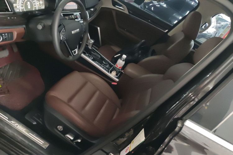 哈弗H7 2018款 改款 蓝标H7 2.0T 自动智享型中控内饰19