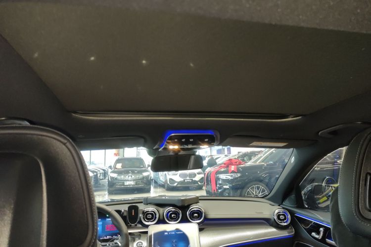 奔驰C级新能源 2025款 C 350 eL中控内饰22