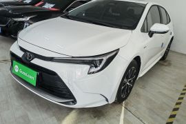 丰田 雷凌 2024款 智能电混双擎 1.8L 豪华版