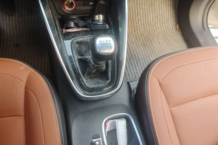 宝骏510 2017款 1.5L 手动豪华型局部细节18