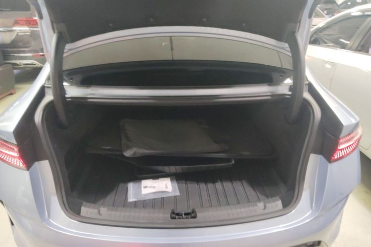 比亚迪 海豹 2022款 700km 长续航后驱版机舱底盘23