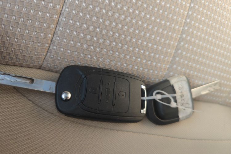 五菱汽车 五菱宏光 2021款 1.5L改款 S标准型 电动助力LAR中控内饰11