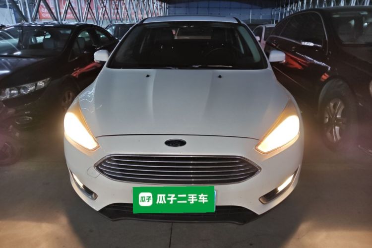 福特 福克斯 2017款 三厢 1.6L 自动风尚型智行版车身外观6001