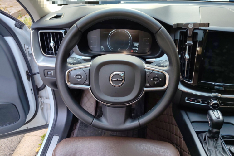 沃尔沃XC60 2020款 T5 四驱智逸豪华版中控内饰13