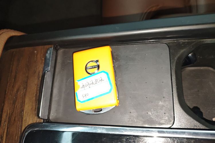 沃尔沃S90 2022款 B5 智远豪华版中控内饰11