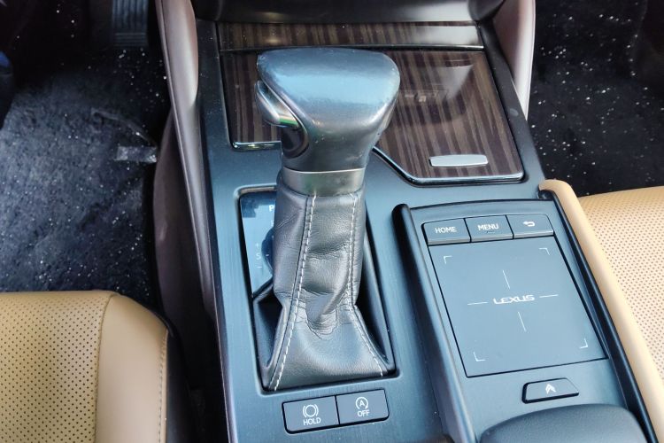 雷克萨斯ES 2018款 200 豪华版 国V中控内饰18