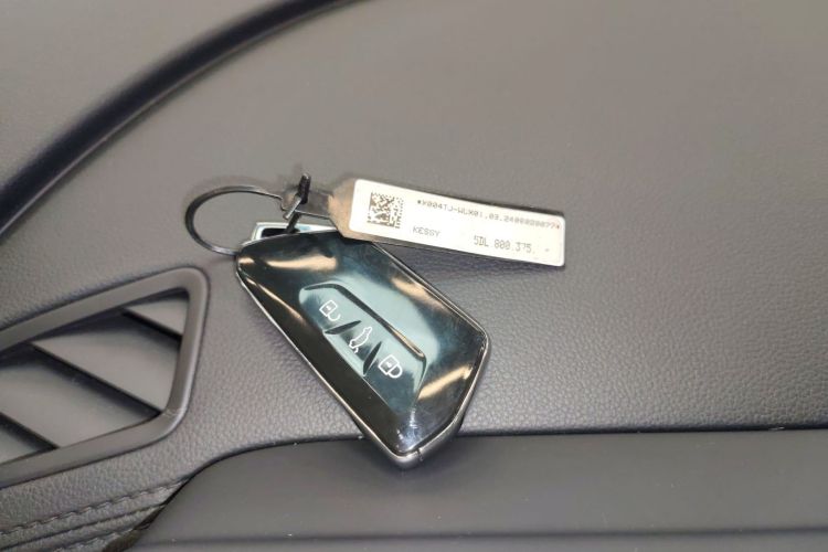 大众 2025款 凌渡L 280TSI DSG酷辣版中控内饰11