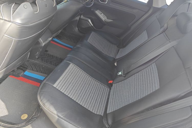 本田 思域 2023款 240TURBO CVT劲势版中控内饰21