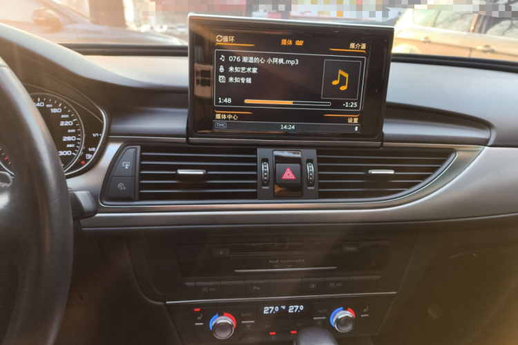 奥迪A6L 2018款 30周年年型 35 TFSI 时尚型中控内饰16