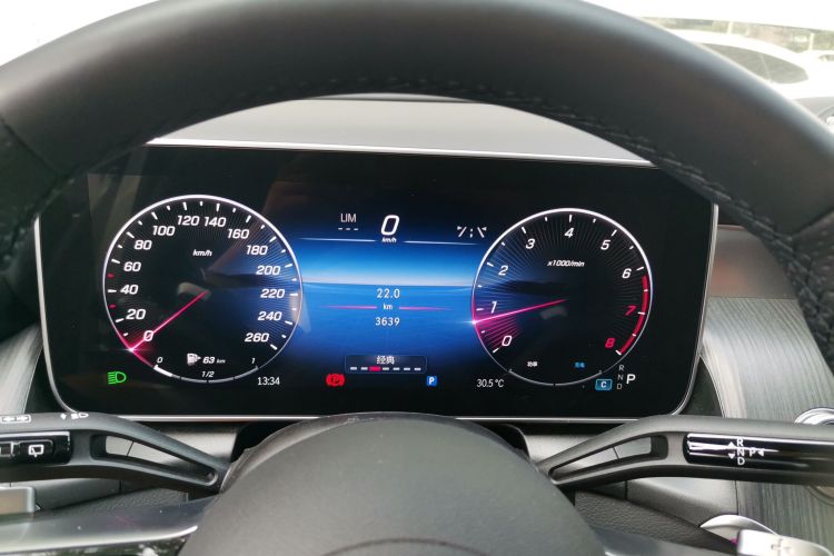 奔驰GLC 2024款 GLC 260 L 4MATIC 豪华型 5座局部细节14