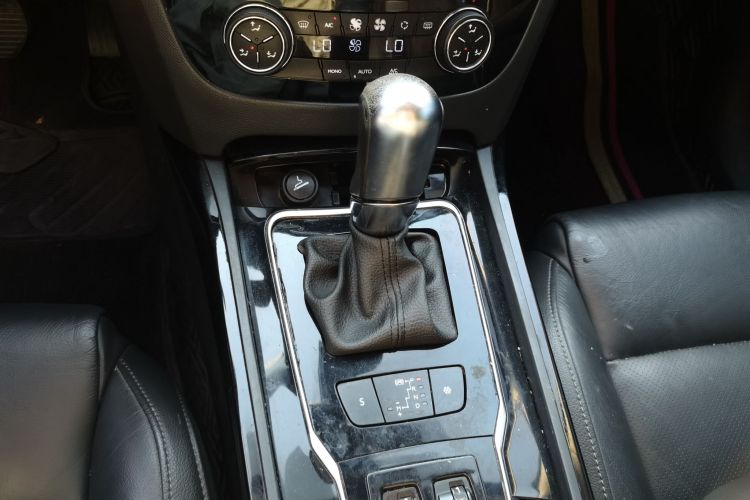 标致508 2015款 1.6THP 自动致臻版中控内饰18