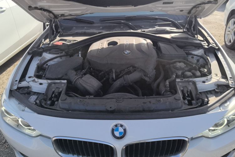 宝马3系 2018款 320Li 时尚型机舱底盘24