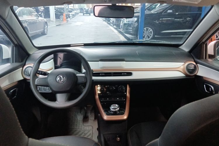 东风纳米EX1 2023款 PRO 轻风版闪电型中控内饰7002