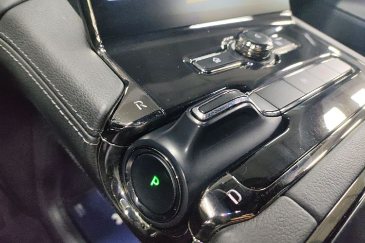 蔚来ES8 2020款 580KM 七座版中控内饰18