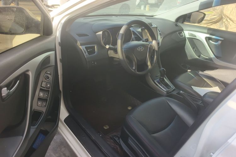 现代 朗动 2015款 1.6L 自动领先型中控内饰7003