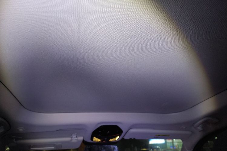 宝马i7 2023款 eDrive50L 领先M运动套装中控内饰22