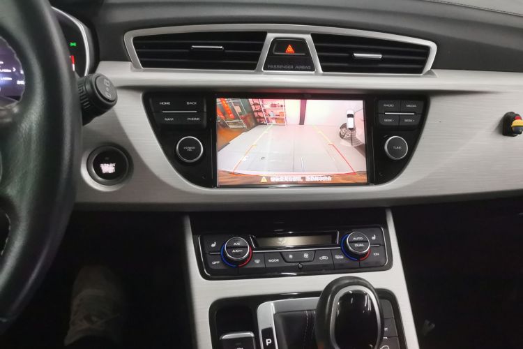 吉利汽车 博越 2018款 1.8TD 自动两驱智联型4G互联版局部细节16