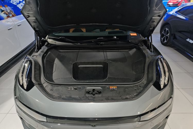 极氪001 2021款 超长续航单电机 WE版机舱底盘24