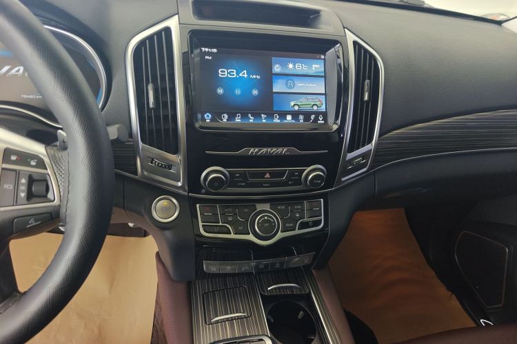 哈弗H9 2020款 2.0T 汽油四驱尊享型 5座中控内饰16