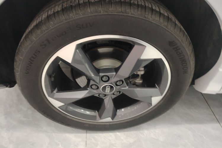 奥迪Q3 2024款 35 TFSI 时尚动感型车身外观6008