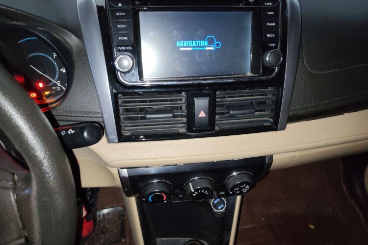 丰田 威驰 2014款 1.5L 自动智臻版局部细节16