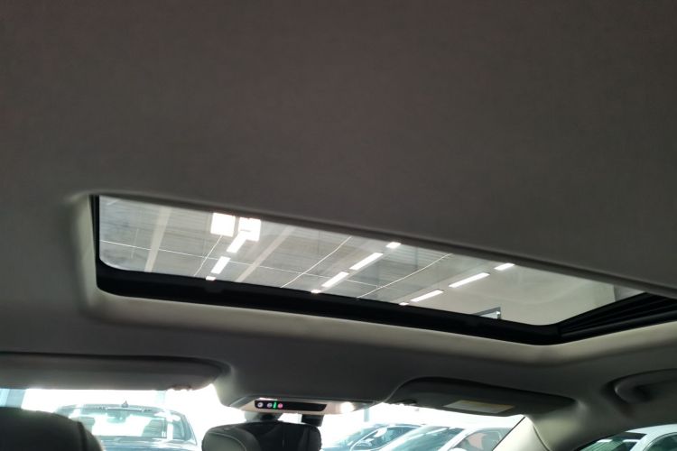 别克 君威 2024款 改款 25T 超享版中控内饰22