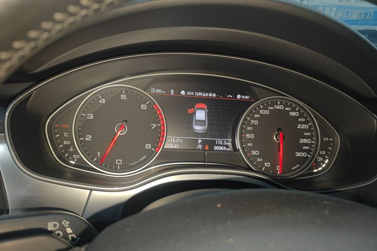 奥迪A6L 2015款 TFSI 百万纪念智领型中控内饰14