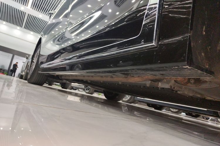 岚图汽车 岚图梦想家 2025款 PHEV 四驱尊贵鲲鹏版局部细节9001