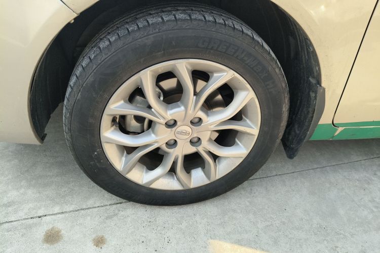 吉利汽车 远景 2018款 1.5L 自动幸福版车身外观6007