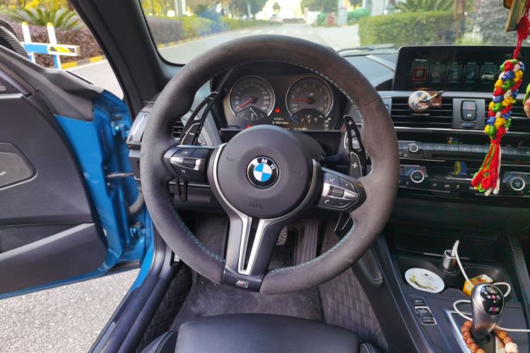 宝马M2 2016款 M2中控内饰13