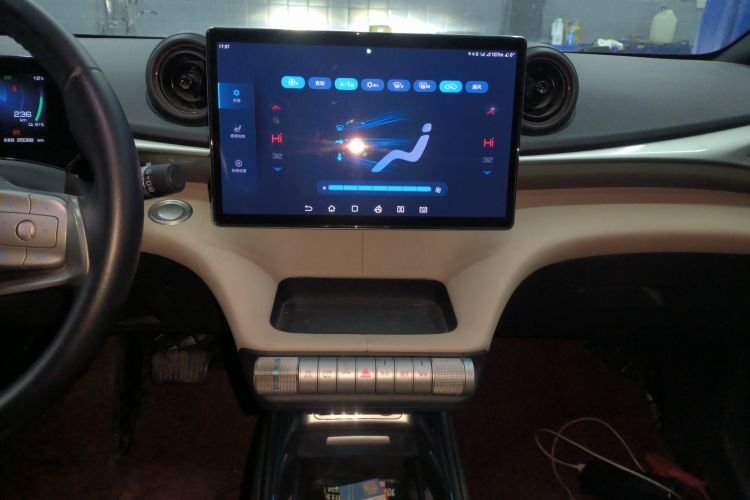 比亚迪 海豚 2023款 420km 时尚版中控内饰16