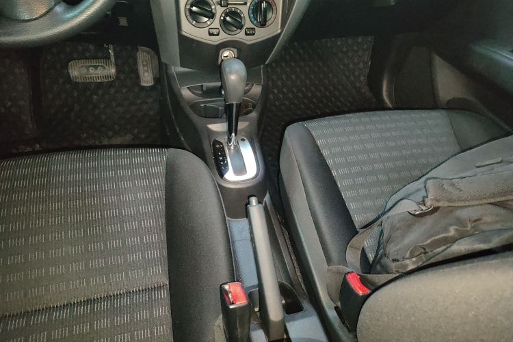 日产 骊威 2013款 劲锐 1.6XL CVT舒适版中控内饰18