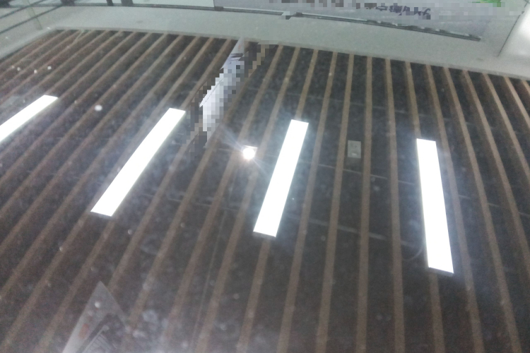 特斯拉 Model Y 2021款 长续航全轮驱动版局部细节57