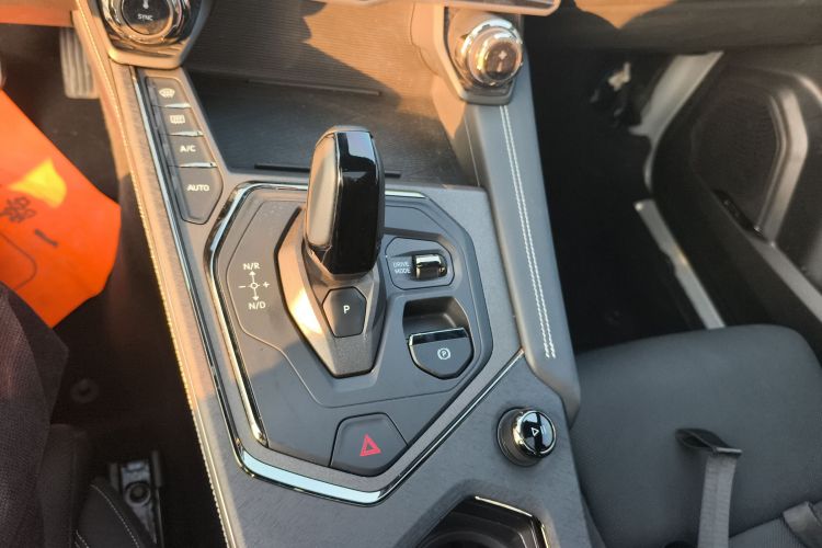 领克01 2023款 1.5TD EM-F PM中控内饰18