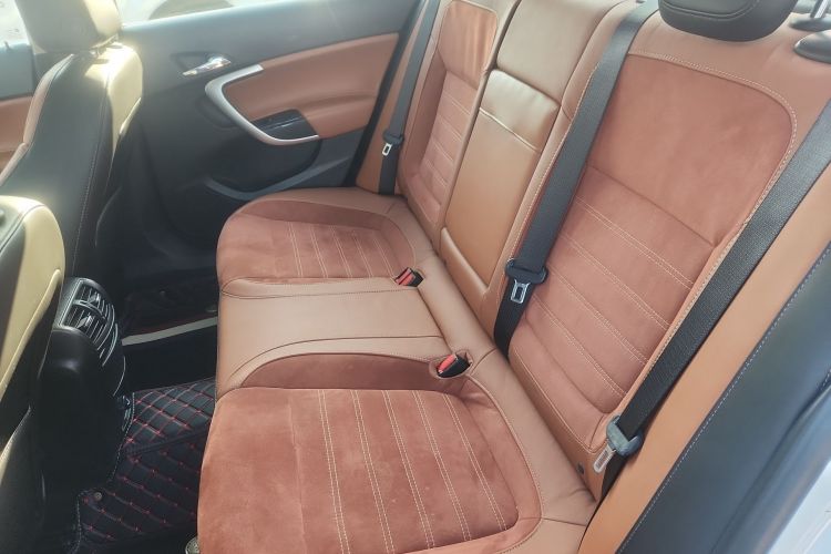 别克 君威 2015款 1.6T 精英技术型中控内饰21