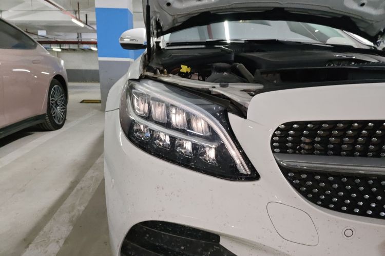 奔驰C级 2020款 改款 C 260 L 运动版车身外观8