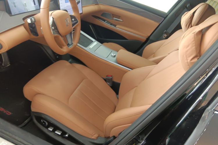 比亚迪 汉L 2025款 EV 四驱激光雷达旗舰型局部细节19