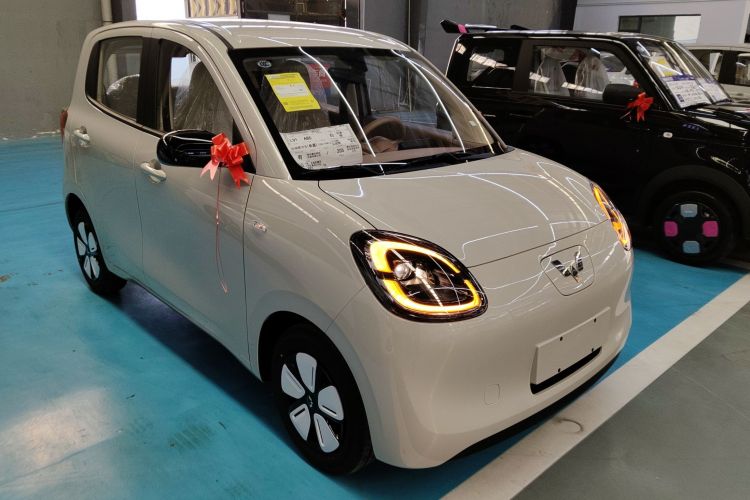 五菱汽车 宏光MINIEV 2025款 四门版 进阶款车身外观3