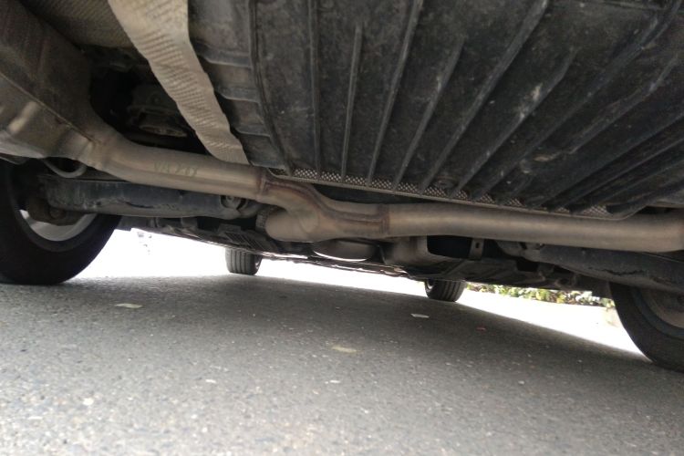 奔驰C级 2017款 改款 C 200 运动版局部细节9009