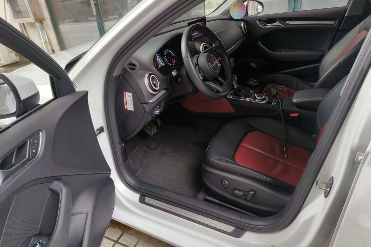 奥迪A3 2019款 Limousine 35 TFSI 风尚型 国VI中控内饰7003