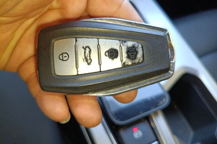 吉利汽车 帝豪 2022款 第4代 1.5L CVT尊贵型中控内饰11