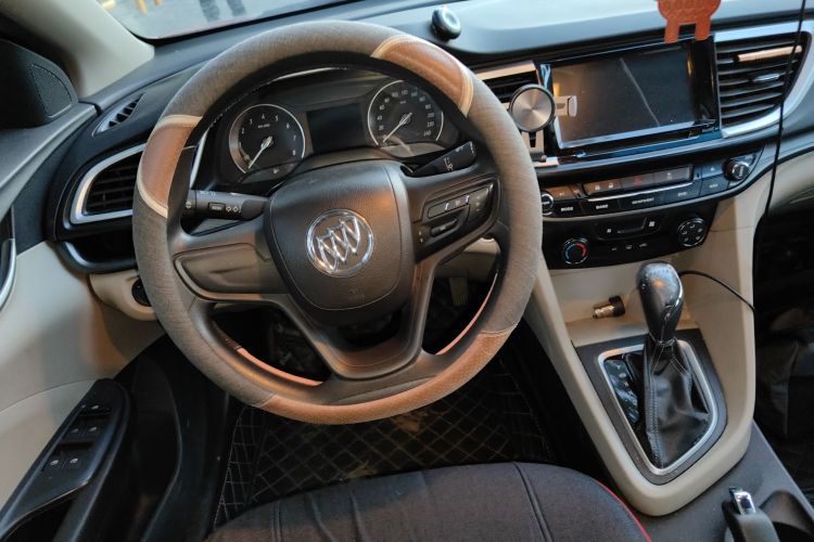 别克 英朗 2015款 15N 自动精英型局部细节13