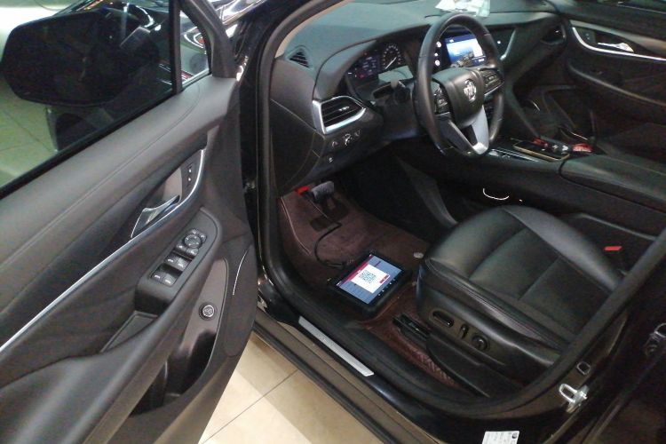 别克 昂科旗 2022款 652T 两驱尊贵型 7座中控内饰7003