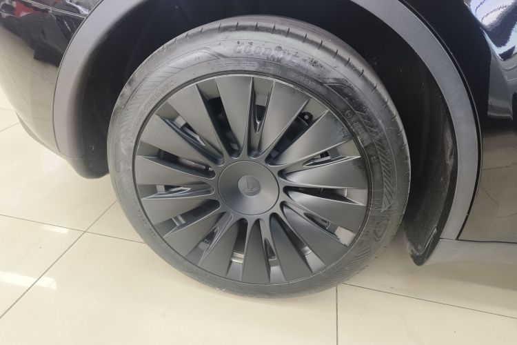 特斯拉 Model Y 2022款 改款 后轮驱动版车身外观6008