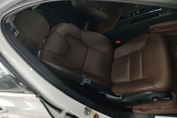 沃尔沃XC60 2019款 T5 四驱智逸版 国VI局部细节41