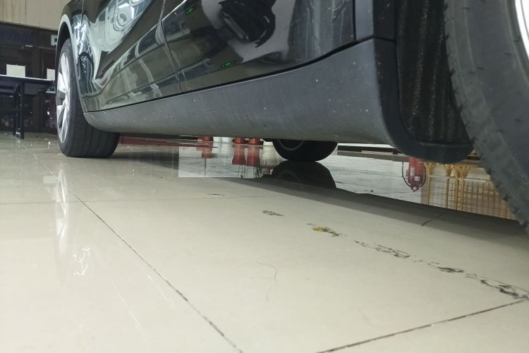 特斯拉 Model Y 2021款 长续航全轮驱动版局部细节9002